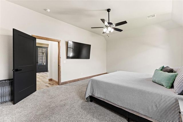 201 Carlow Way, Yukon, OK 73099
