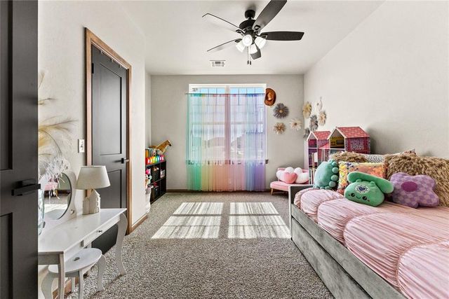 201 Carlow Way, Yukon, OK 73099