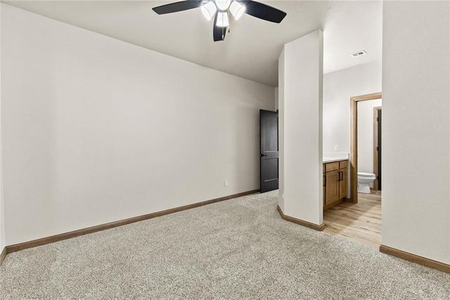 201 Carlow Way, Yukon, OK 73099