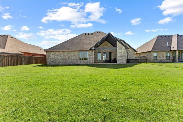 201 Carlow Way, Yukon, OK 73099