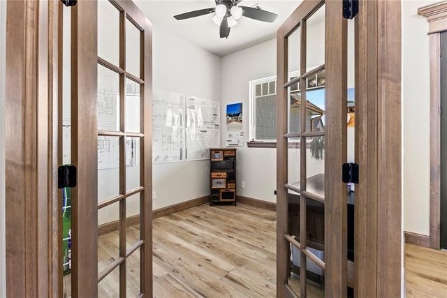 201 Carlow Way, Yukon, OK 73099
