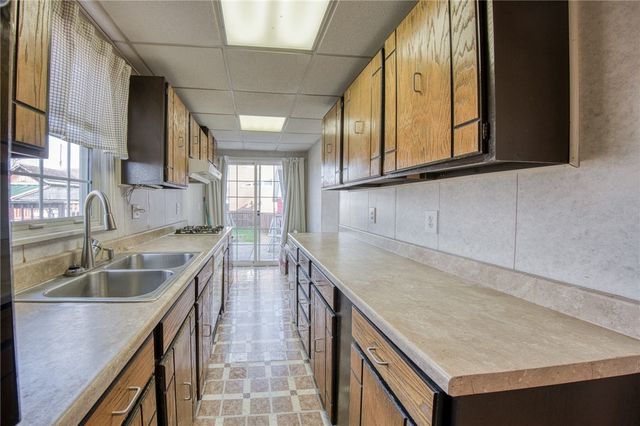 315 Cambria Ave, Avonmore, PA 15618