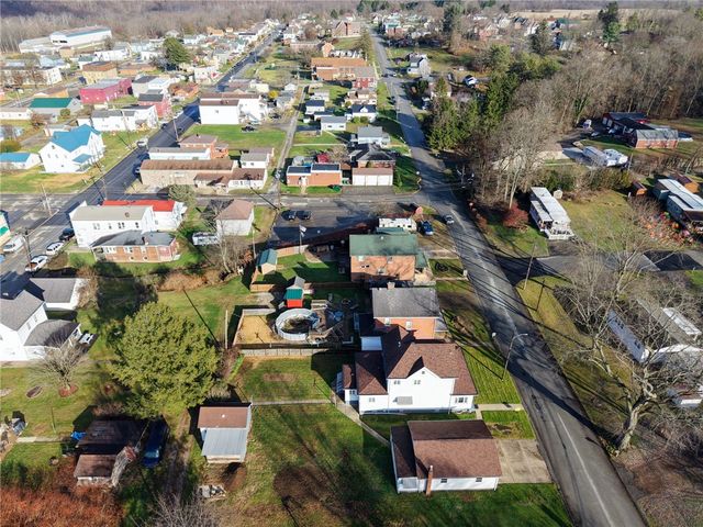 315 Cambria Ave, Avonmore, PA 15618