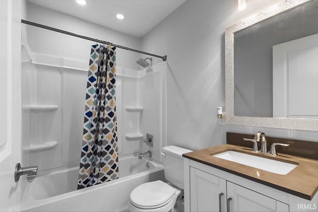 1624 C Street, Bedford, IN 47421