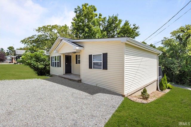 1624 C Street, Bedford, IN 47421