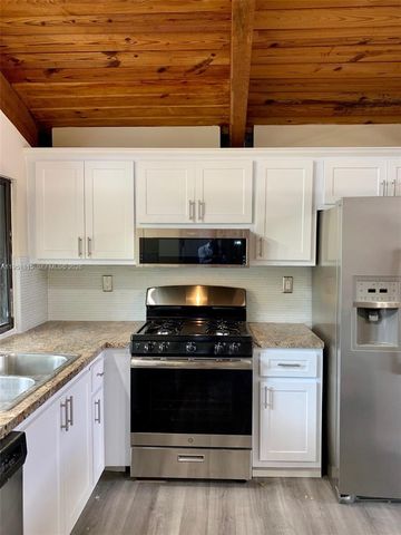 11318 SW 114th Cir Ter, Miami, FL 33176