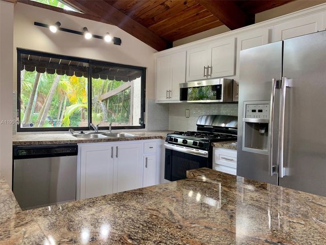 11318 SW 114th Cir Ter, Miami, FL 33176