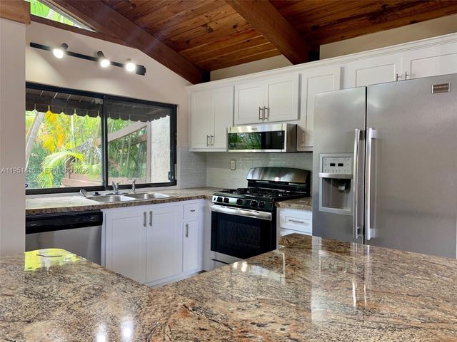 11318 SW 114th Cir Ter, Miami, FL 33176