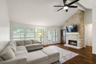 914 Garrett Drive, Magnolia, TX 77354