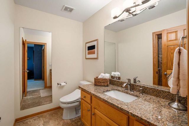 W305N2373 Maple AVENUE, Pewaukee, WI 53072
