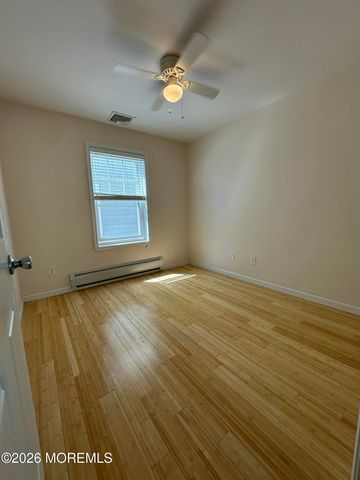 15 S Beach Drive, Seaside Heights, NJ 08751