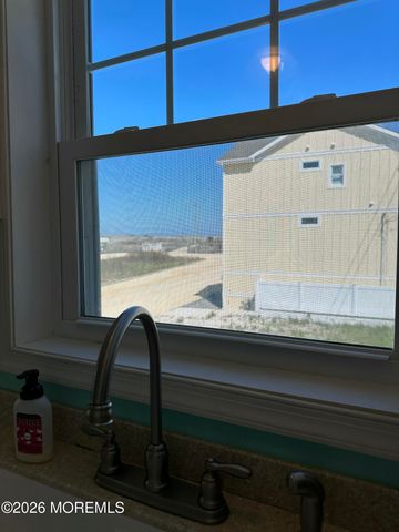 15 S Beach Drive, Seaside Heights, NJ 08751