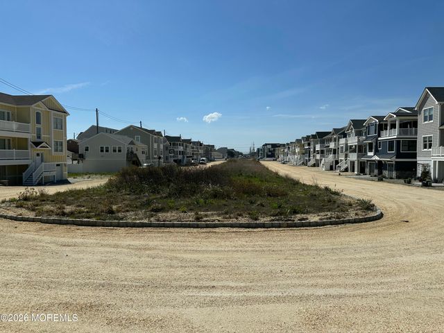 15 S Beach Drive, Seaside Heights, NJ 08751