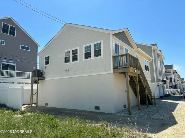 15 S Beach Drive, Seaside Heights, NJ 08751
