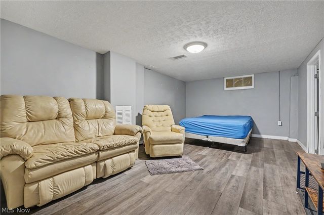 1623 Sunset Avenue, Akron, OH 44301