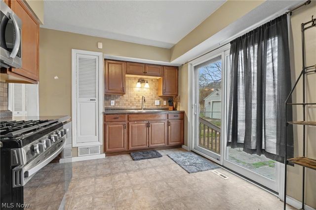 1623 Sunset Avenue, Akron, OH 44301