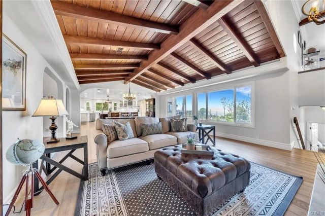 3 Mustang Road, Rancho Palos Verdes, CA 90275