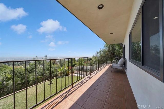3 Mustang Road, Rancho Palos Verdes, CA 90275