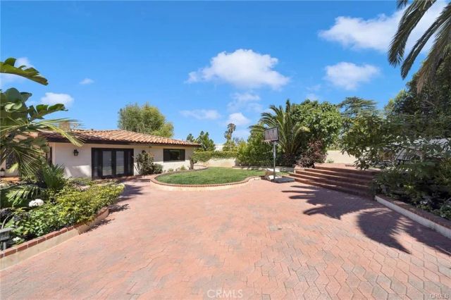 3 Mustang Road, Rancho Palos Verdes, CA 90275