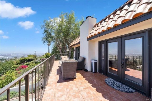 3 Mustang Road, Rancho Palos Verdes, CA 90275