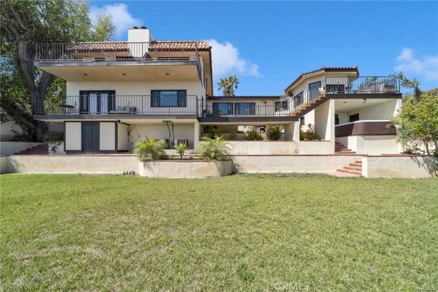 3 Mustang Road, Rancho Palos Verdes, CA 90275