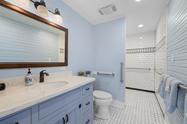 542 S Main Street, La Grange, TX 78945