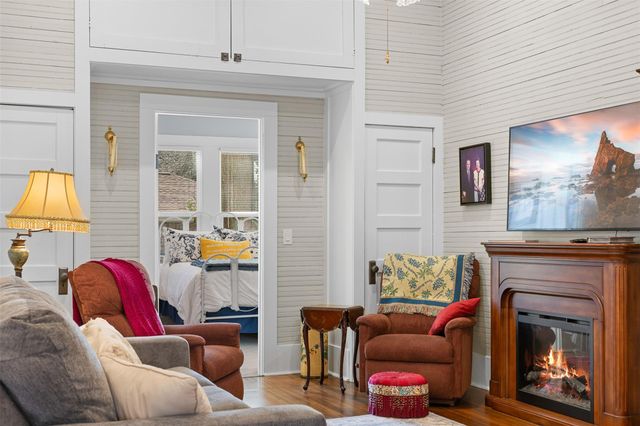 542 S Main Street, La Grange, TX 78945