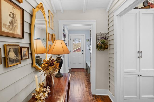 542 S Main Street, La Grange, TX 78945