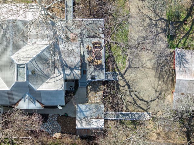 542 S Main Street, La Grange, TX 78945