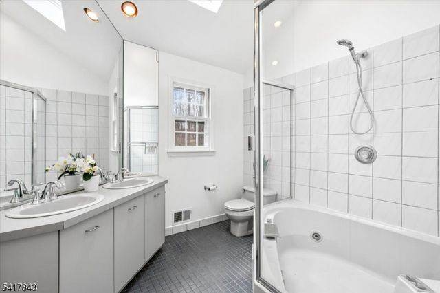 3 Dogwood Lane, Tewksbury Twp., NJ 07830