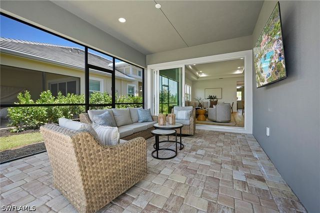 9033 Calypso CT, Naples, FL 34112