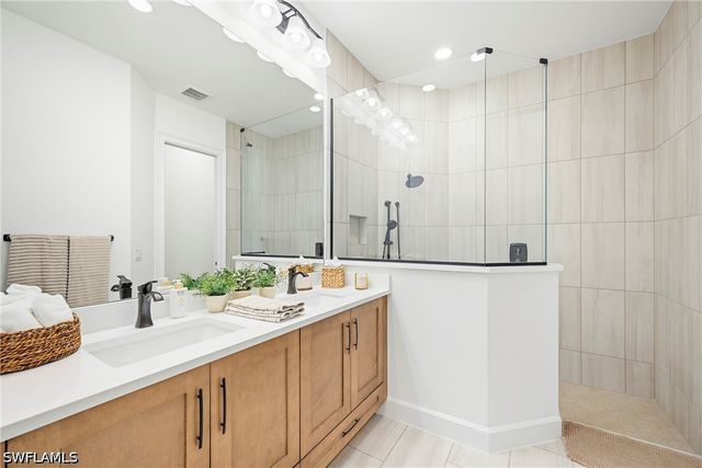 9033 Calypso CT, Naples, FL 34112