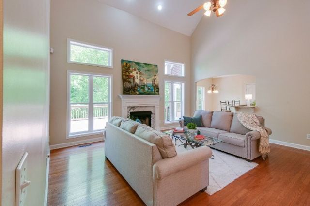 142 Ridgeview Trace, Hendersonville, TN 37075