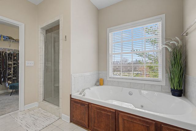 142 Ridgeview Trace, Hendersonville, TN 37075