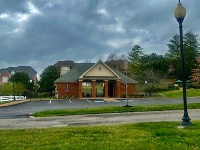 142 Ridgeview Trace, Hendersonville, TN 37075