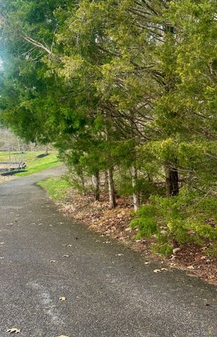 142 Ridgeview Trace, Hendersonville, TN 37075