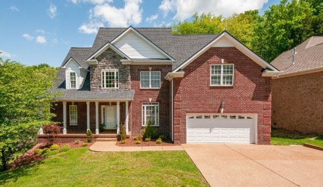142 Ridgeview Trace, Hendersonville, TN 37075