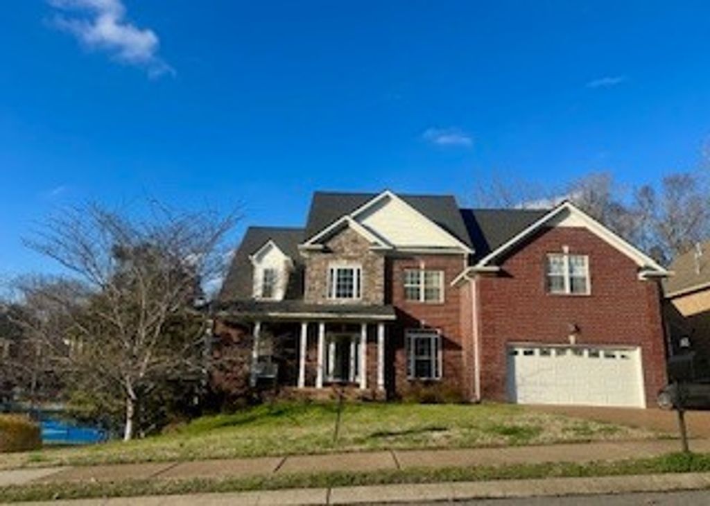 142 Ridgeview Trace, Hendersonville, TN 37075