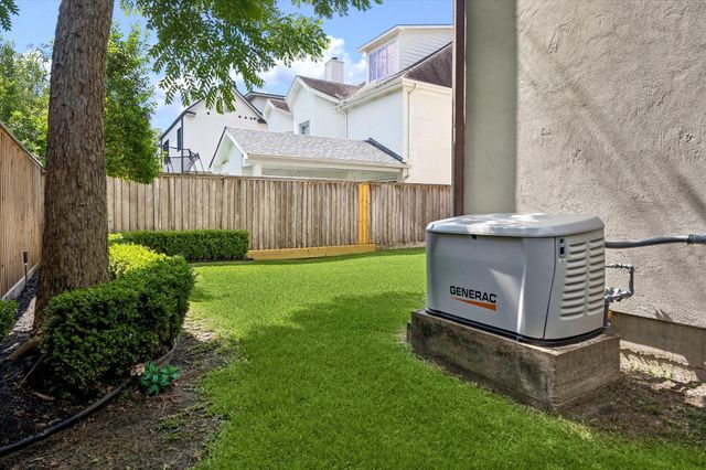 3805 Swarthmore, West University Place, TX 77005