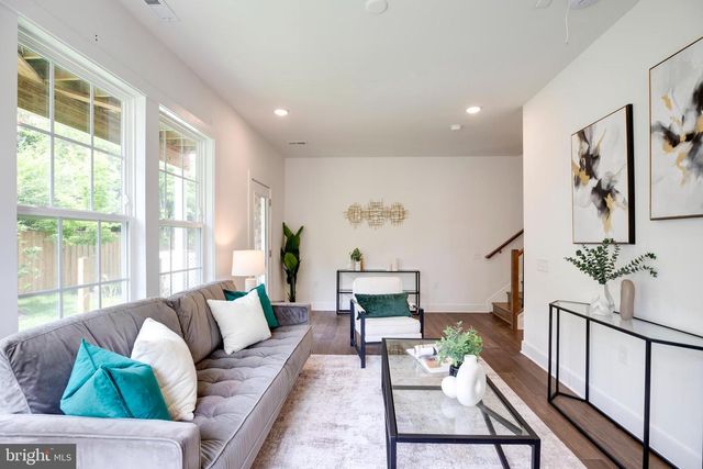10800 WILLOW TER, Fairfax, VA 22030
