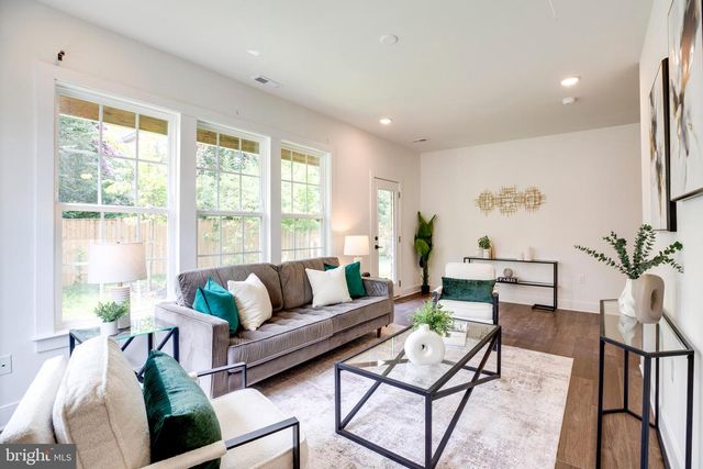 10800 WILLOW TER, Fairfax, VA 22030
