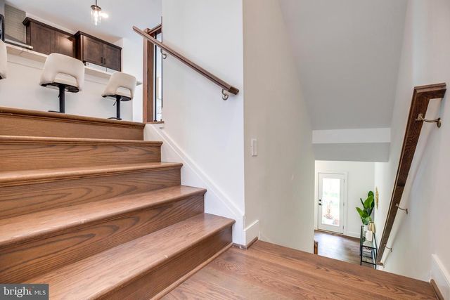 10800 WILLOW TER, Fairfax, VA 22030