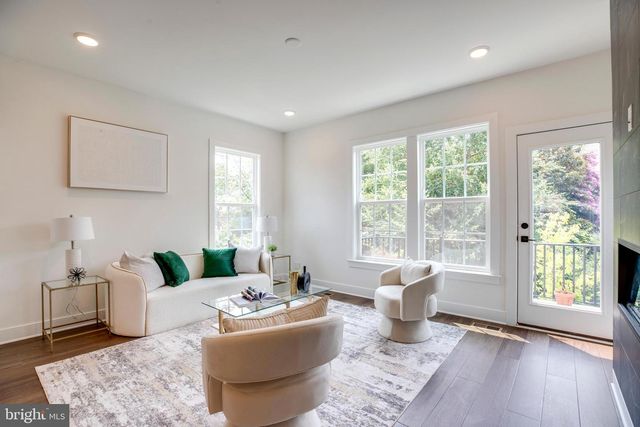 10800 WILLOW TER, Fairfax, VA 22030