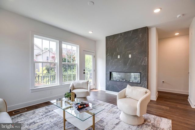 10800 WILLOW TER, Fairfax, VA 22030