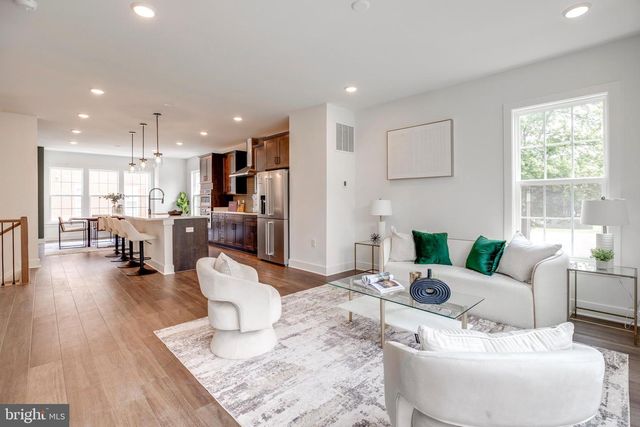 10800 WILLOW TER, Fairfax, VA 22030