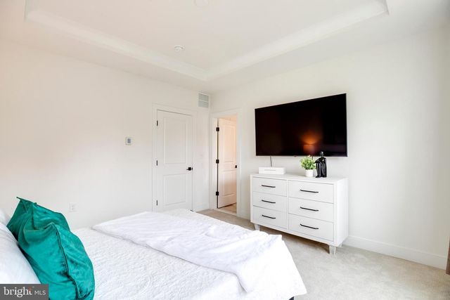 10800 WILLOW TER, Fairfax, VA 22030