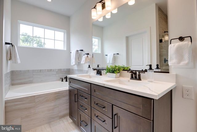 10800 WILLOW TER, Fairfax, VA 22030