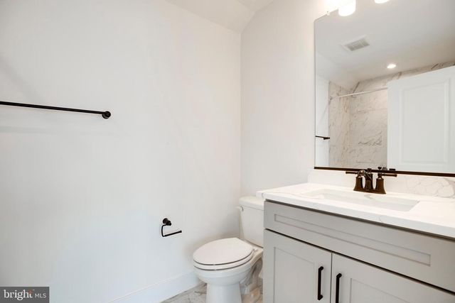10800 WILLOW TER, Fairfax, VA 22030