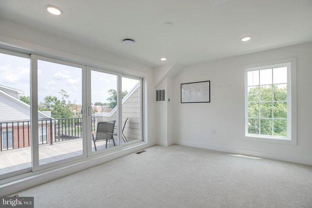 10800 WILLOW TER, Fairfax, VA 22030