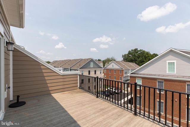 10800 WILLOW TER, Fairfax, VA 22030